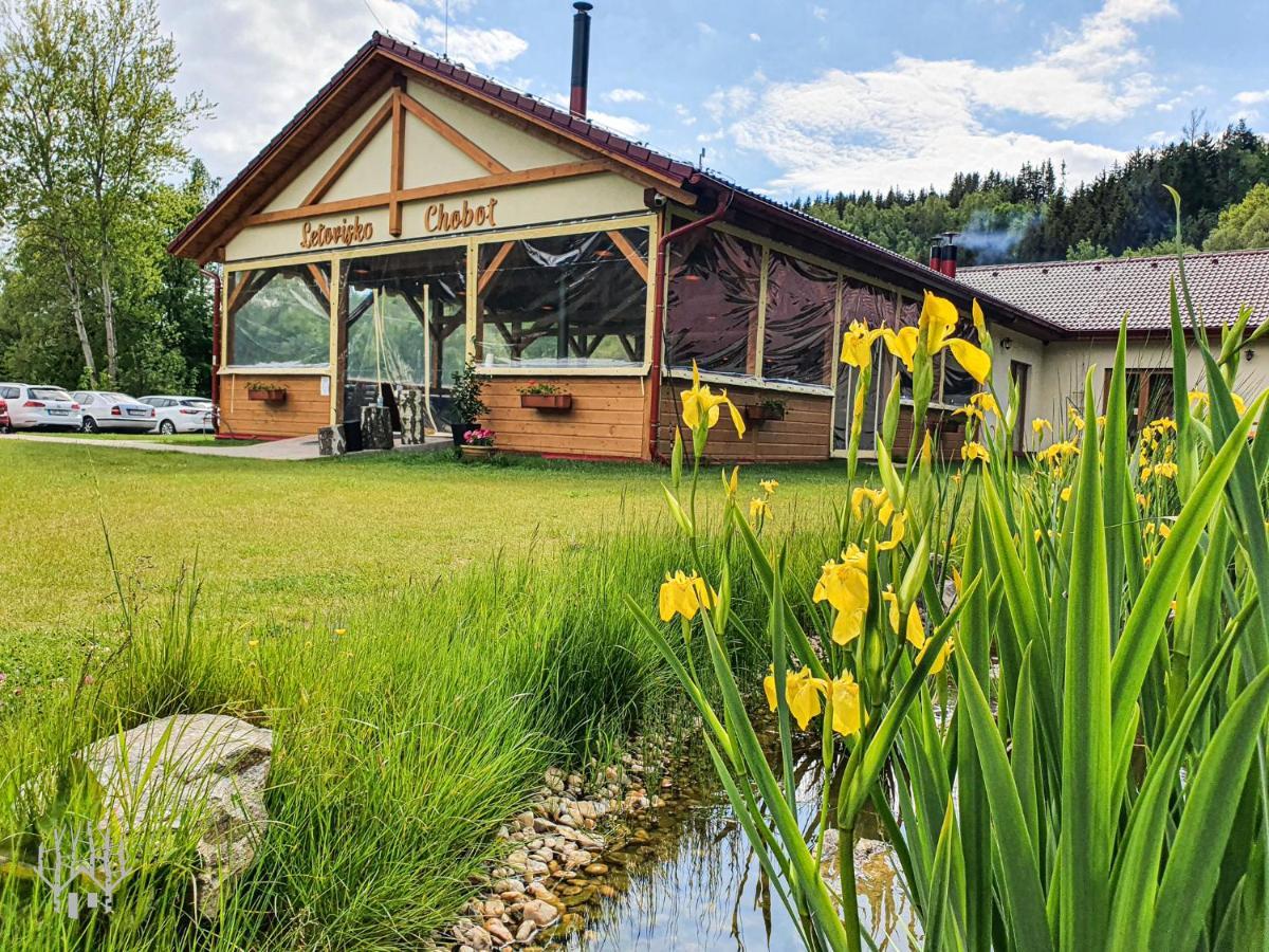 Letovisko Chobot - Village Resort Kácov Exterior foto