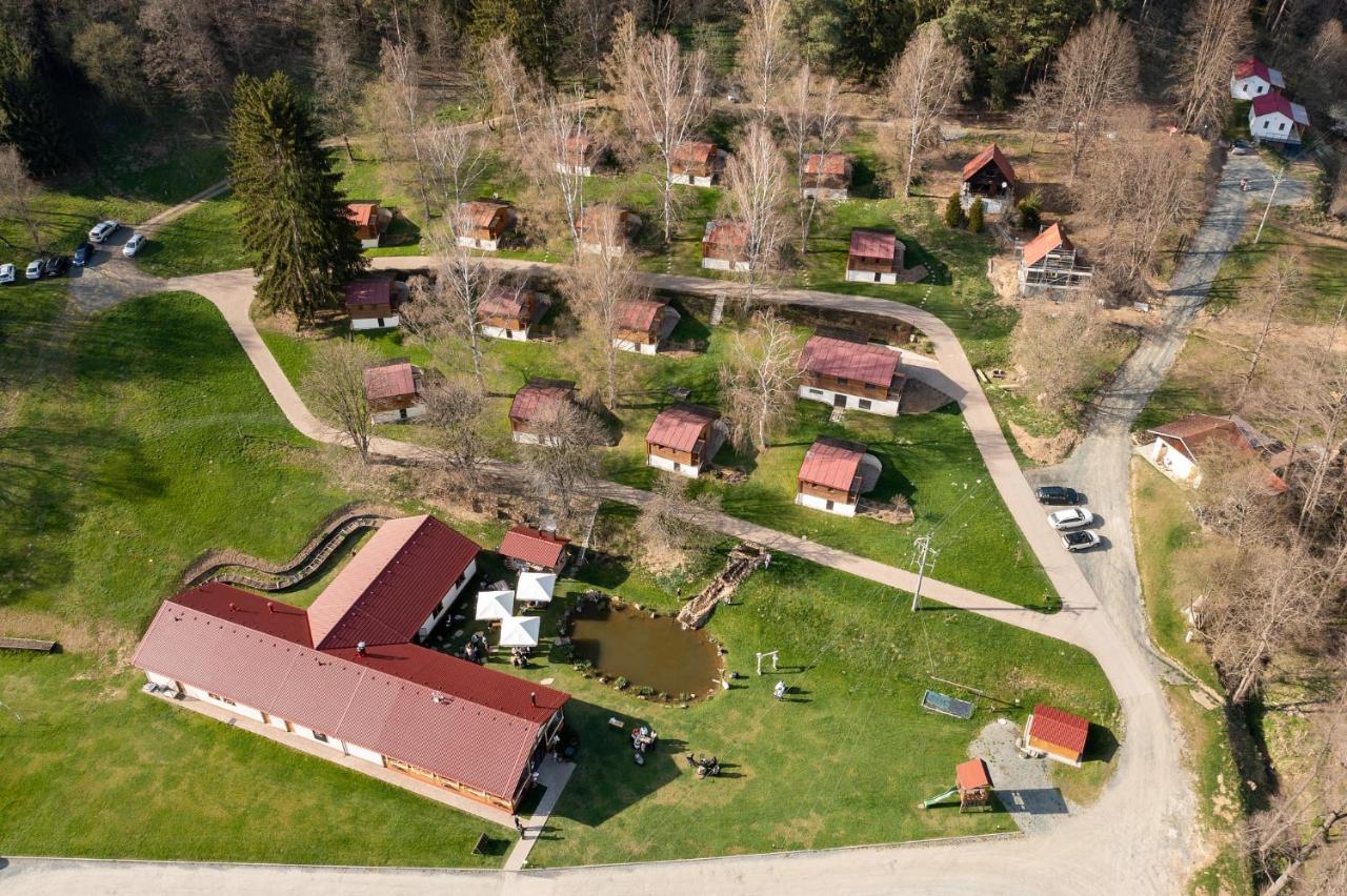 Letovisko Chobot - Village Resort Kácov Exterior foto